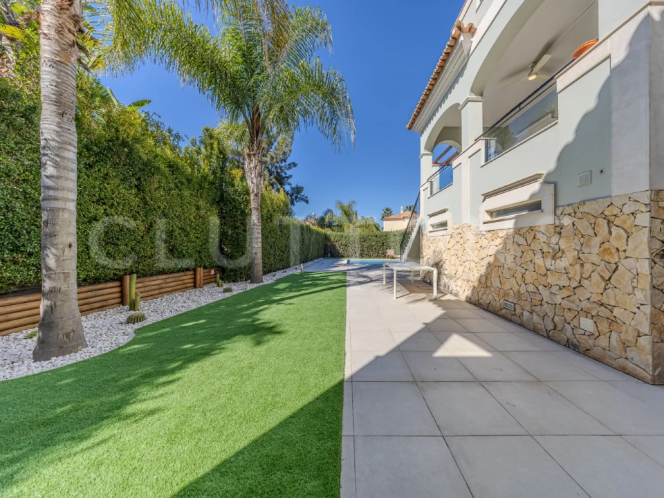 Moradia T4 para Venda em Almancil Foto 11