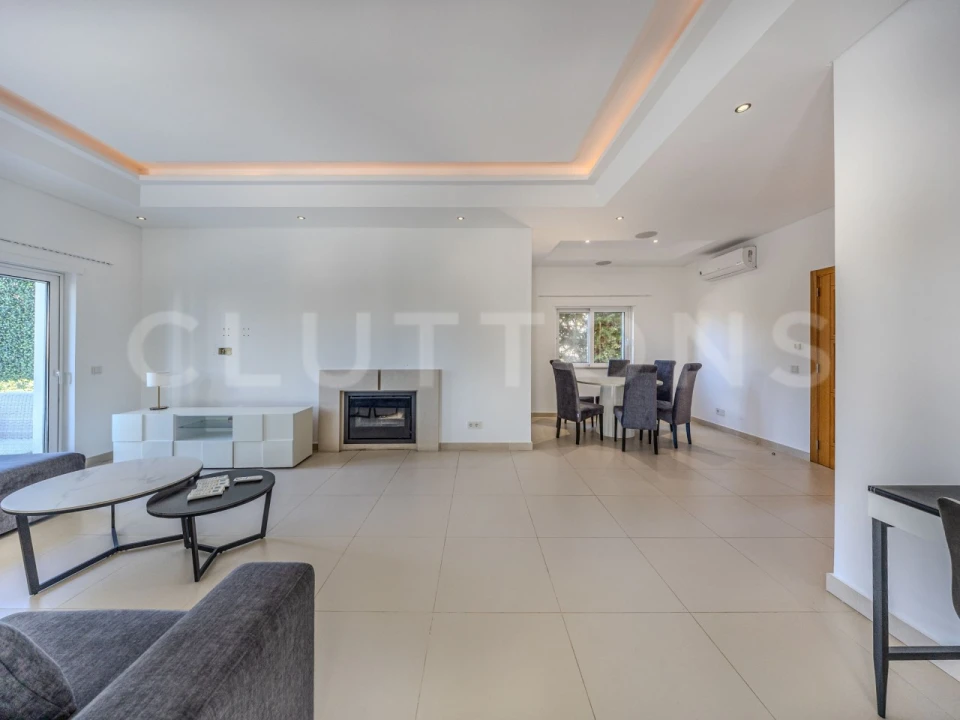 Moradia T4 para Venda em Almancil Foto 25