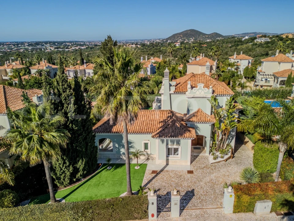 Moradia T4 para Venda em Almancil Foto 37