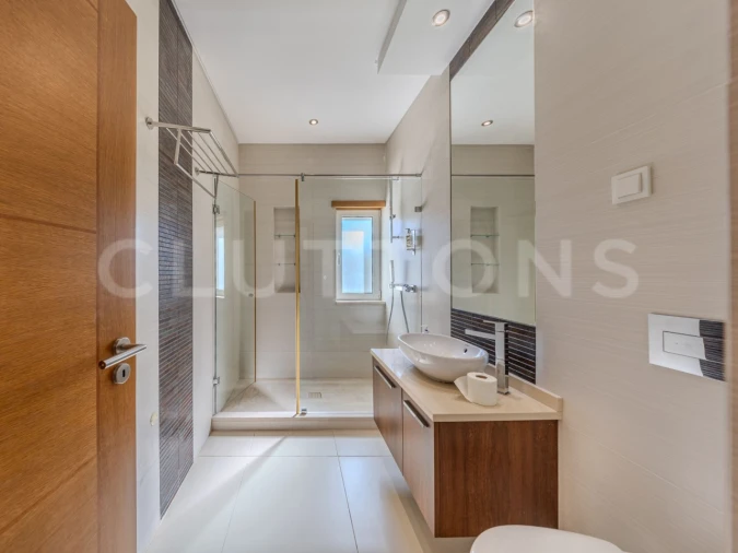 Moradia T4 para Venda em Almancil Foto 23