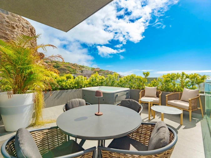 Apartamento T1 para Arrendamento em Estreito da Calheta Foto 9