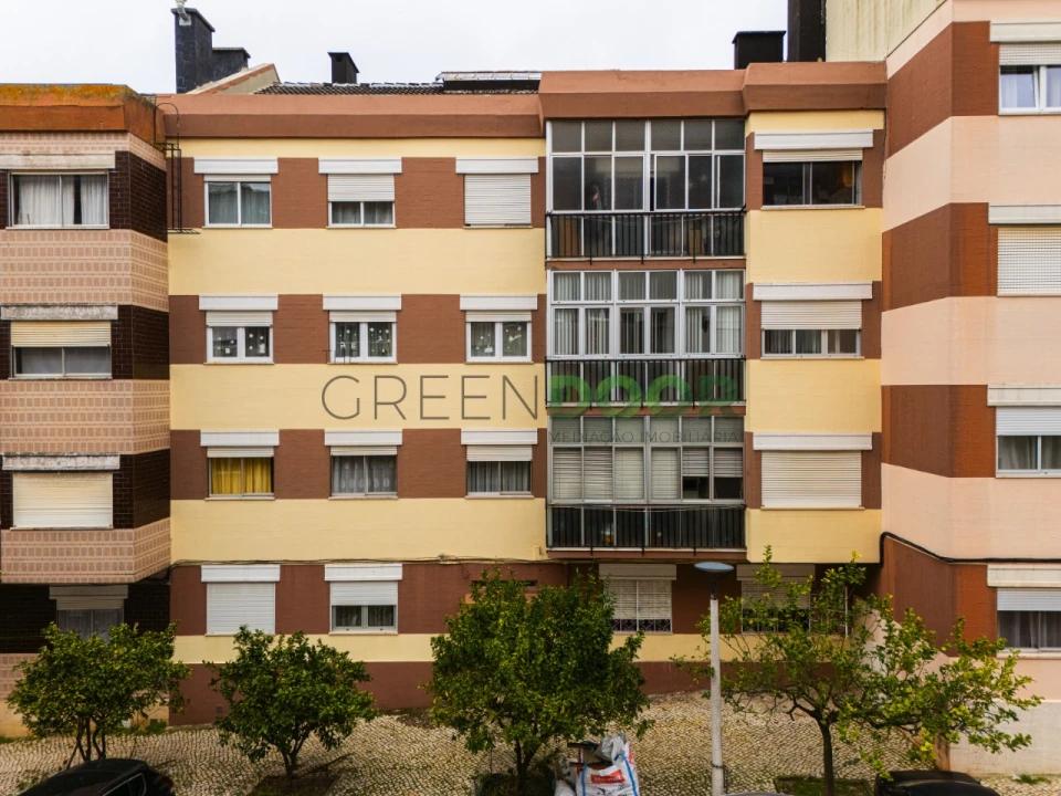 Apartamento T2 para Venda em Amora Foto 23