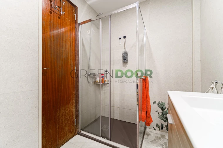 Apartamento T2 para Venda em Amora Foto 16