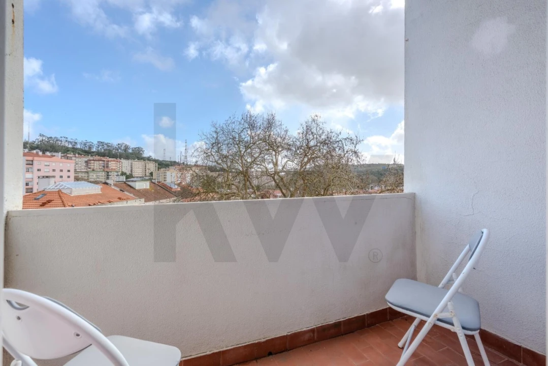 Apartamento T2 para Venda em Queluz e Belas Foto 30
