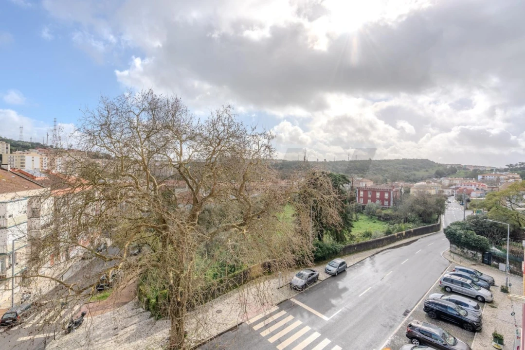 Apartamento T2 para Venda em Queluz e Belas Foto 32