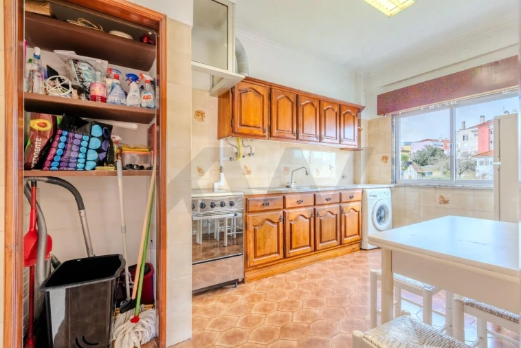 Apartamento T2 para Venda em Queluz e Belas Foto 16