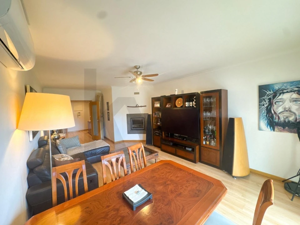 Apartamento T2 para Venda em Alcabideche Foto 3