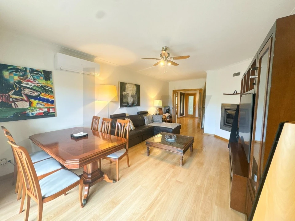 Apartamento T2 para Venda em Alcabideche Foto 3