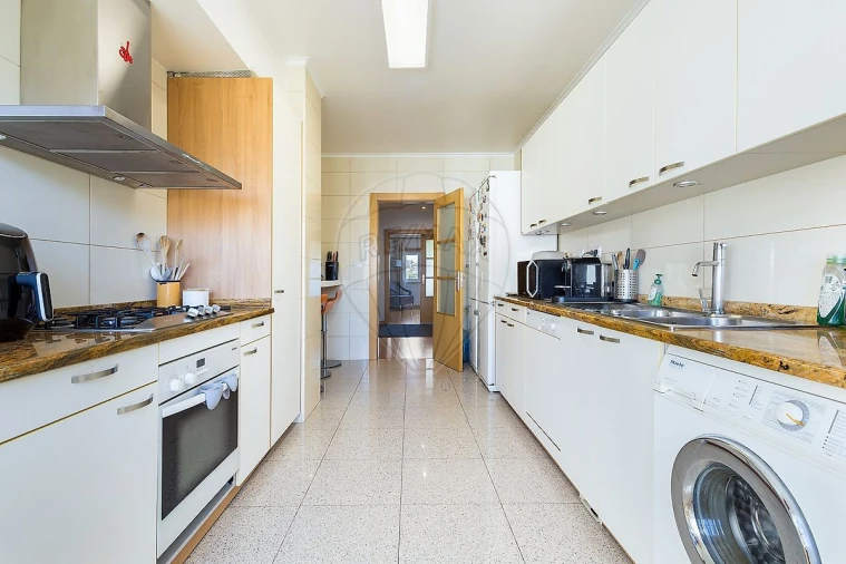Apartamento T5 para Venda em Cascais e Estoril Foto 4