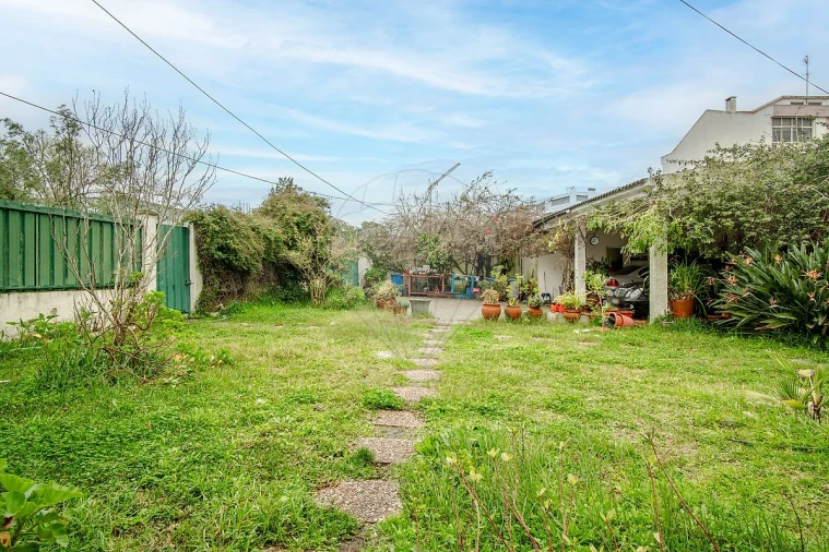Terreno para Venda em Amora Foto 6