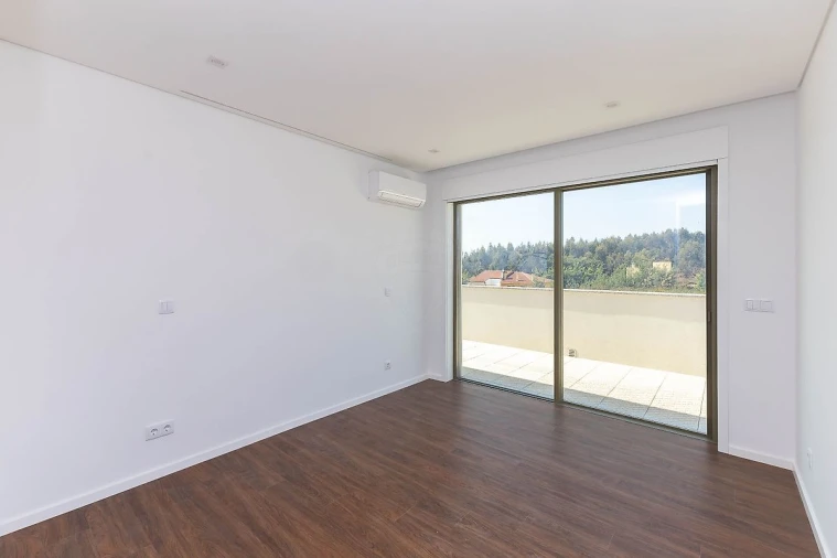 Apartamento T3 para Venda em Vilar de Andorinho Foto 11