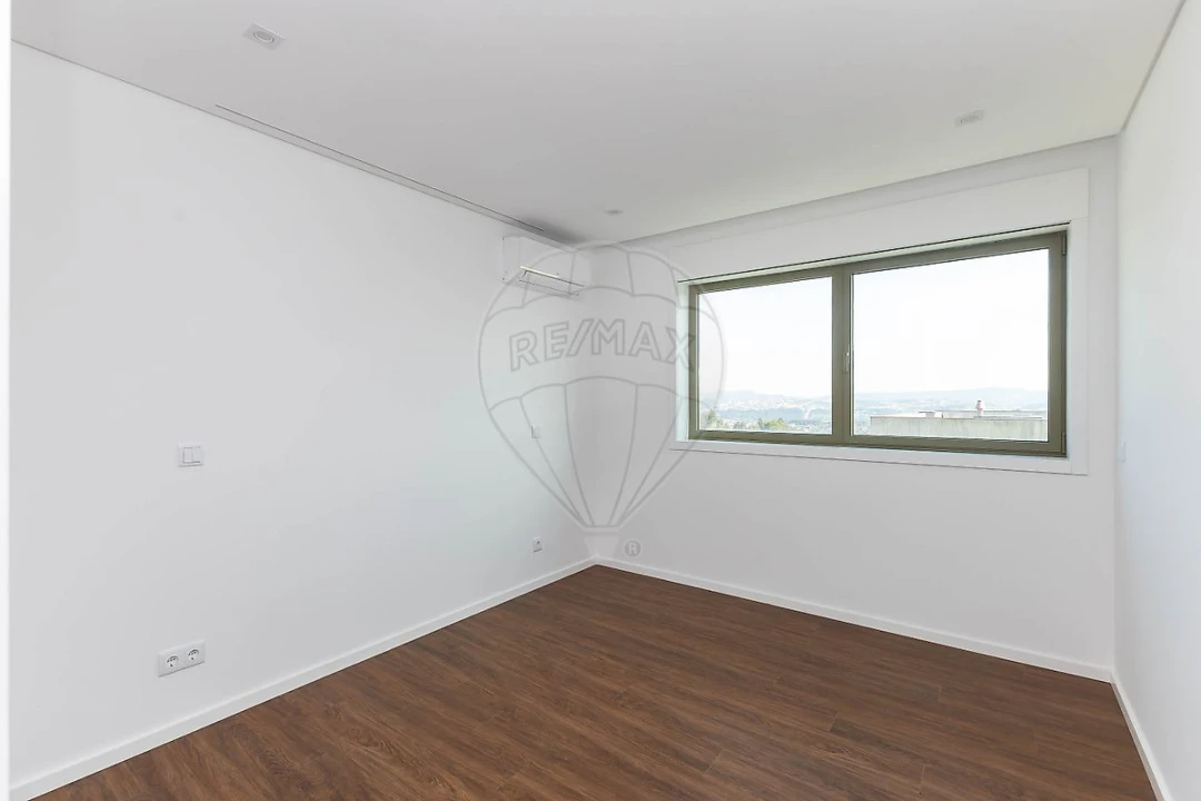 Apartamento T3 para Venda em Vilar de Andorinho Foto 22