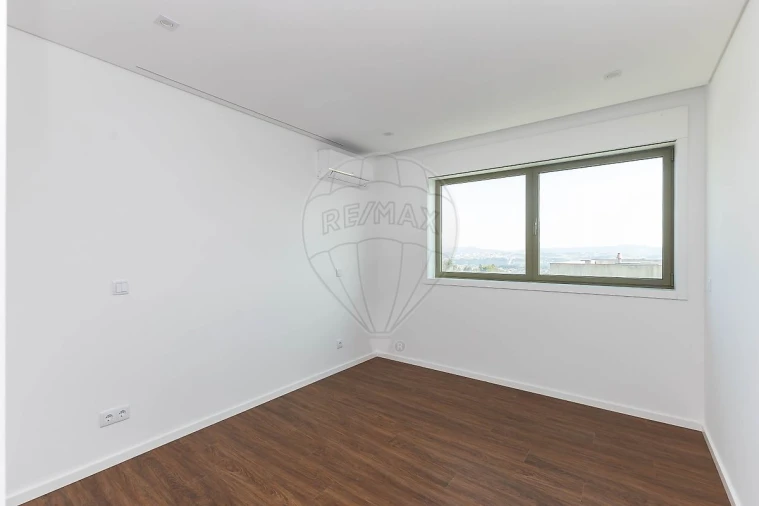 Apartamento T3 para Venda em Vilar de Andorinho Foto 22