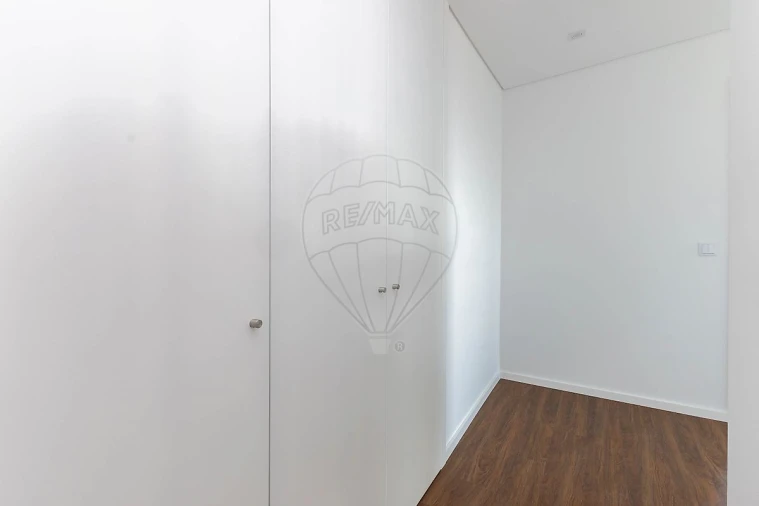 Apartamento T3 para Venda em Vilar de Andorinho Foto 18