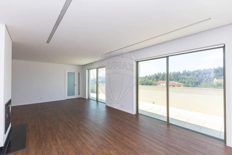 Apartamento T3 para Venda em Vilar de Andorinho Foto 12