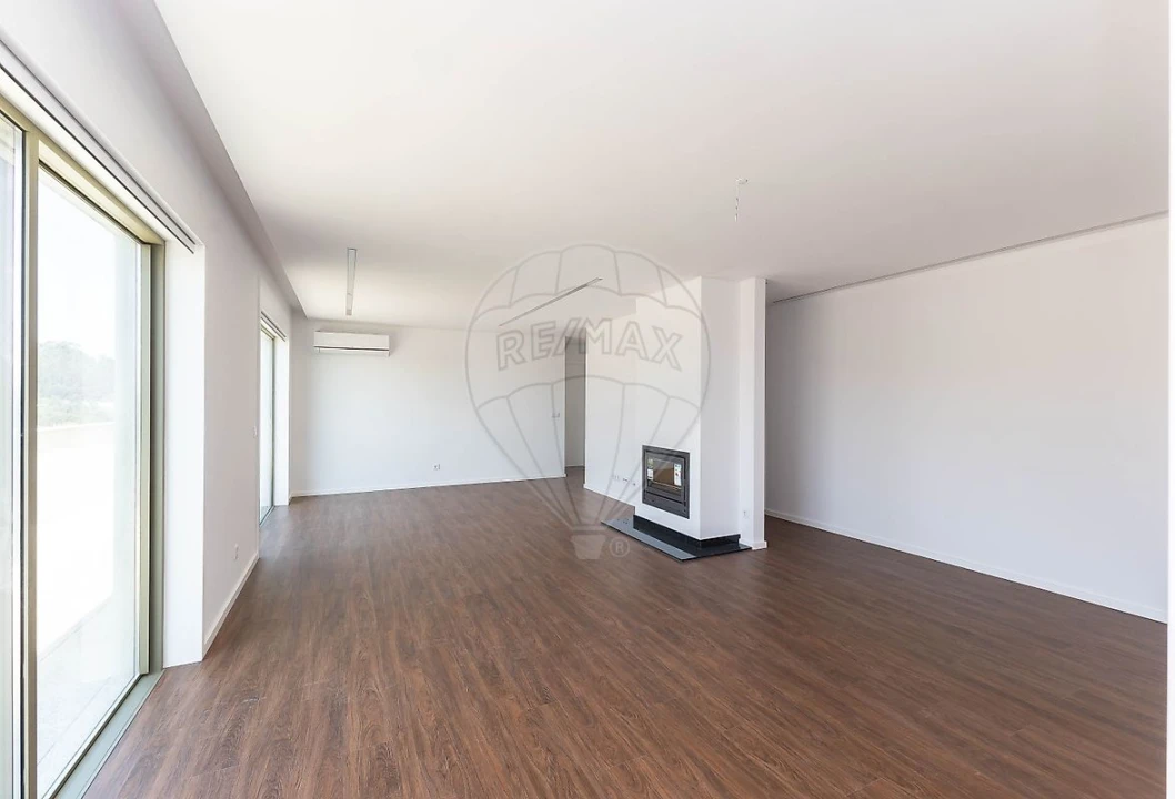 Apartamento T3 para Venda em Vilar de Andorinho Foto 9