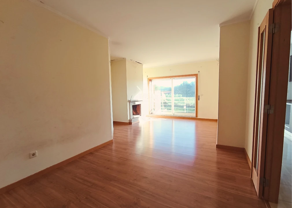 Apartamento T2 para Venda em Canelas Foto 2