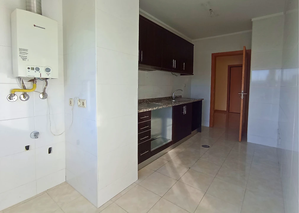 Apartamento T2 para Venda em Canelas Foto 6