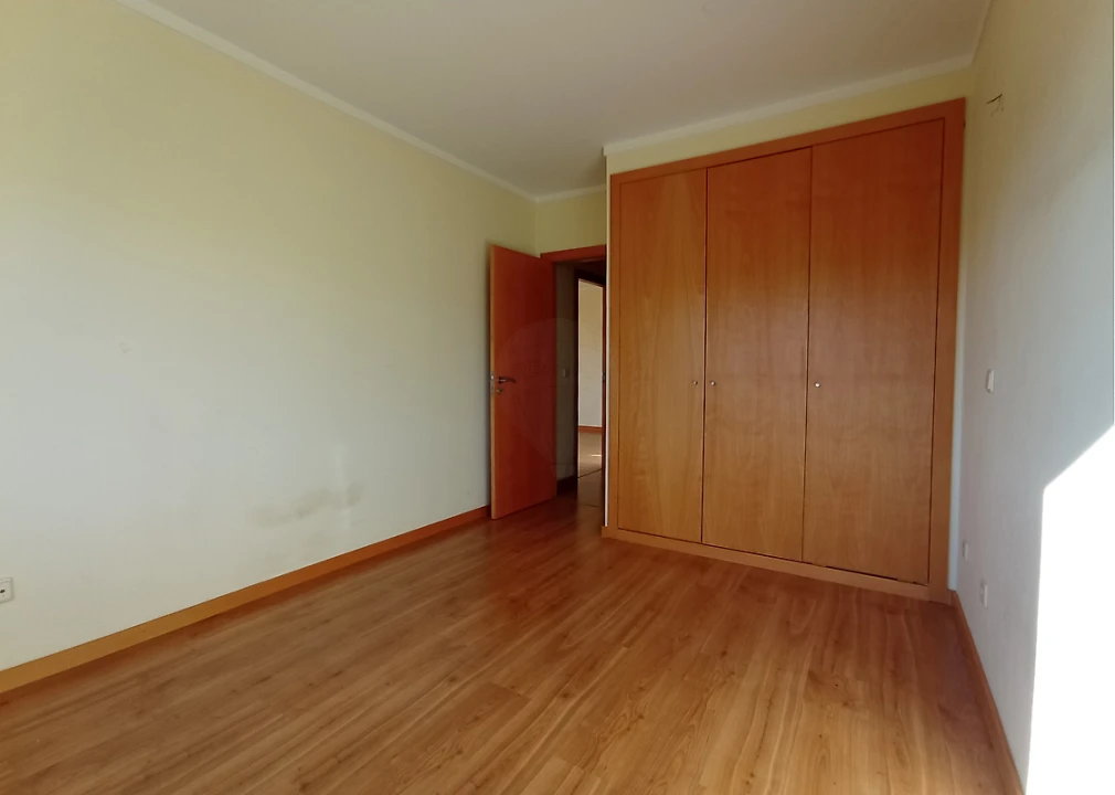 Apartamento T2 para Venda em Canelas Foto 16