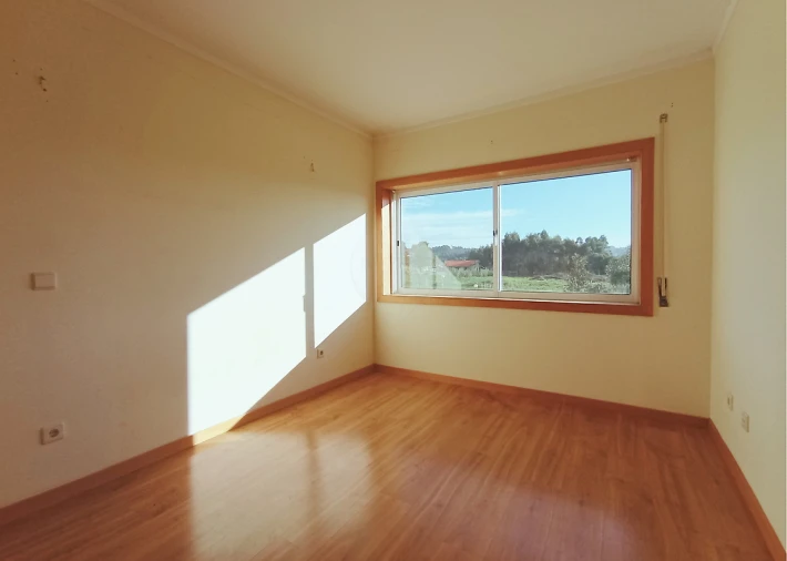 Apartamento T2 para Venda em Canelas Foto 15