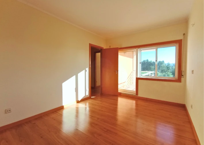 Apartamento T2 para Venda em Canelas Foto 9