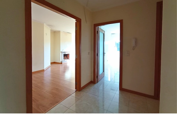 Apartamento T2 para Venda em Canelas