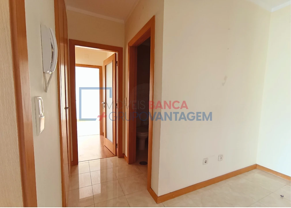 Apartamento T2 para Venda em Canelas Foto 8