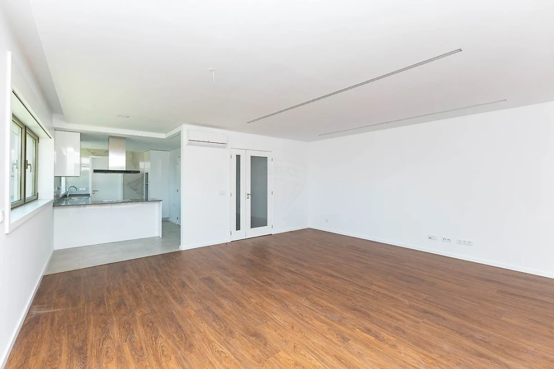 Apartamento T3 para Venda em Vilar de Andorinho Foto 12