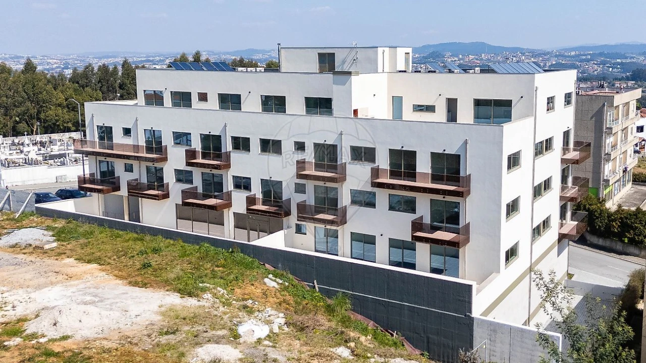 Apartamento T2 para Venda em Vilar de Andorinho Foto 7