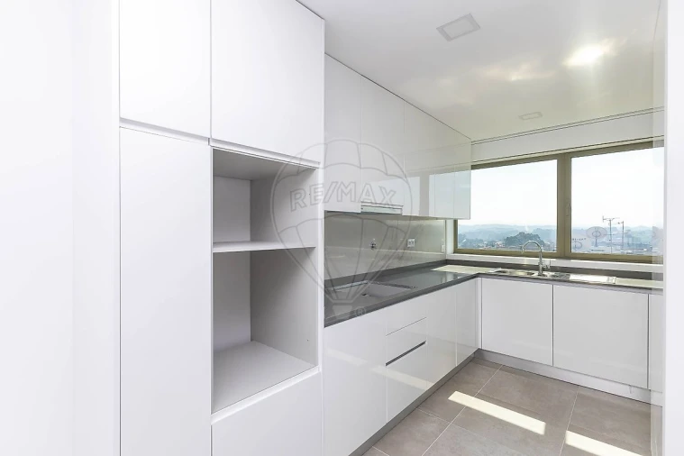 Apartamento T3 para Venda em Vilar de Andorinho Foto 13