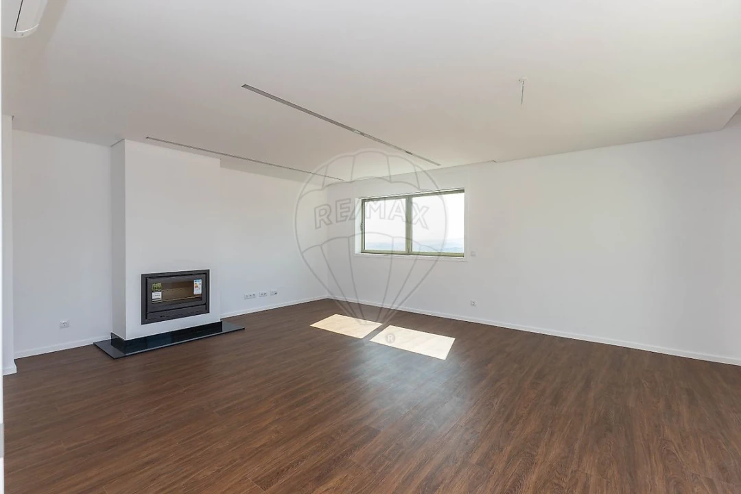 Apartamento T3 para Venda em Vilar de Andorinho Foto 13