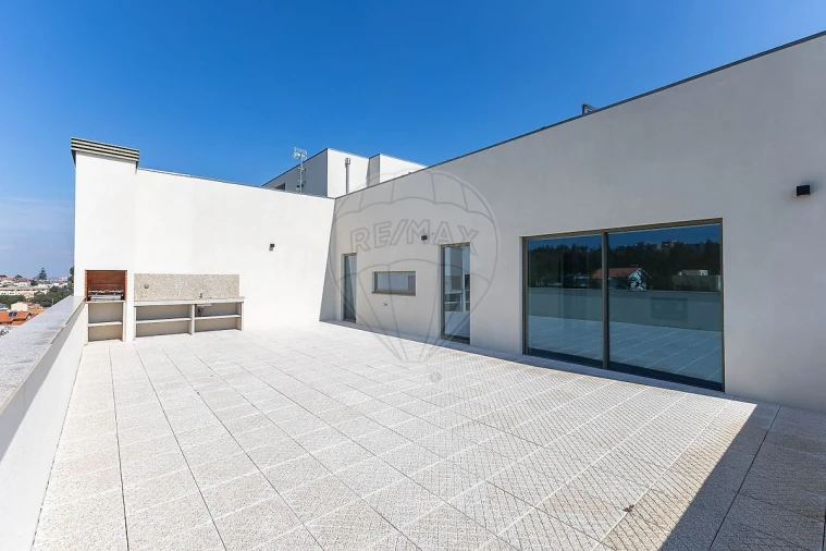 Apartamento T3 para Venda em Vilar de Andorinho Foto 33