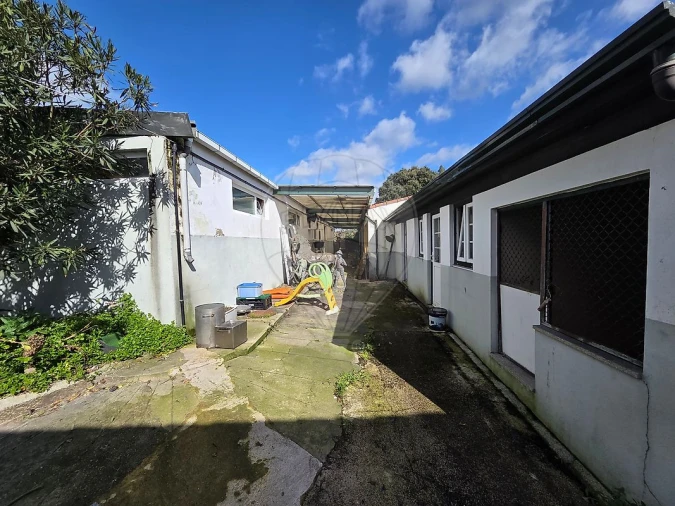 Quinta T
           para Venda em Cidade da Maia Foto 9