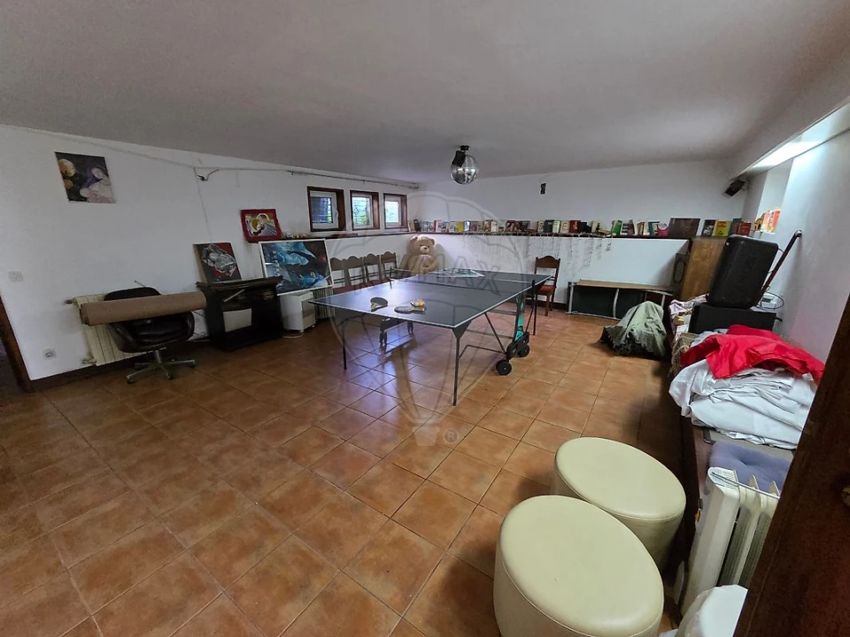 Quinta T
           para Venda em Cidade da Maia Foto 2