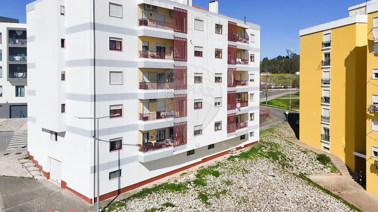 Apartamento T2 para Venda em Santa Maria, São Pedro e Matacães Foto 24