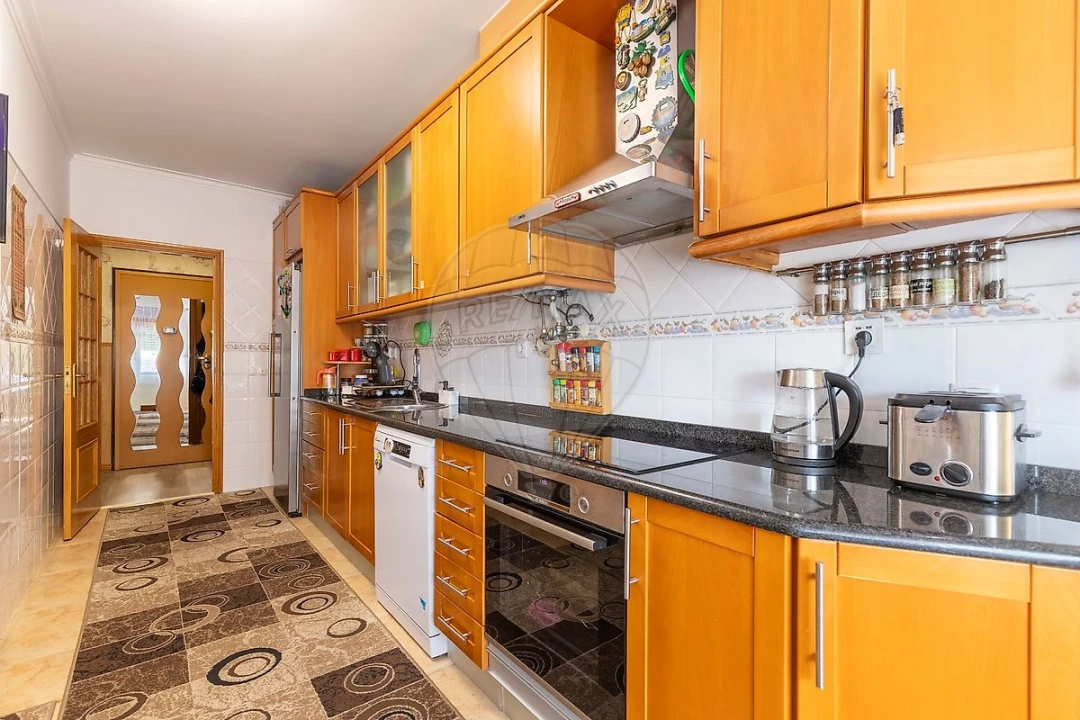 Apartamento T2 para Venda em Santa Maria, São Pedro e Matacães Foto 6