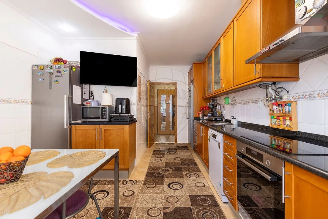 Apartamento T2 para Venda em Santa Maria, São Pedro e Matacães Foto 1