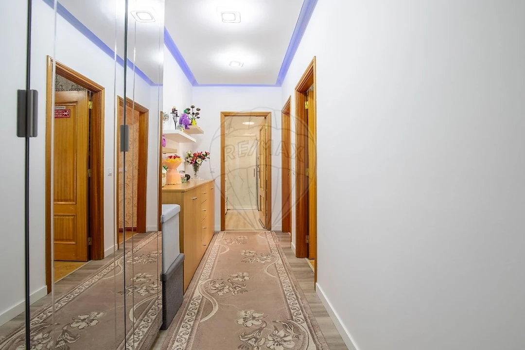 Apartamento T2 para Venda em Santa Maria, São Pedro e Matacães Foto 20