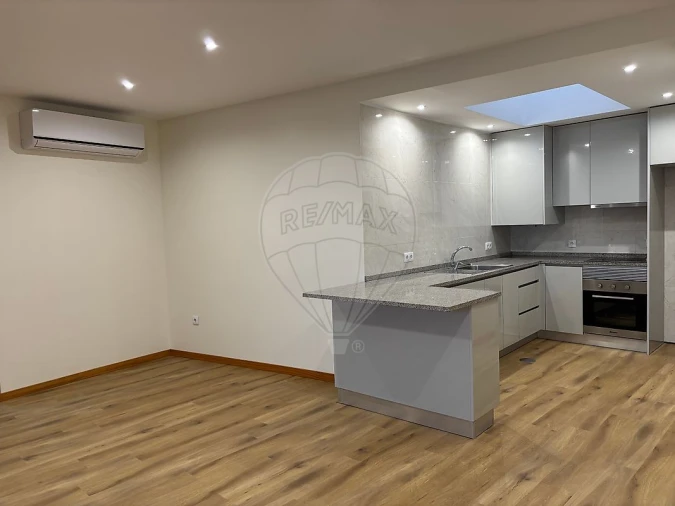 Moradia T2 para Arrendamento em Ovar, São João, Arada e São Vicente de Pereira Jusã Foto 6