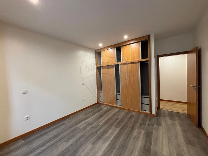 Moradia T2 para Arrendamento em Ovar, São João, Arada e São Vicente de Pereira Jusã Foto 17