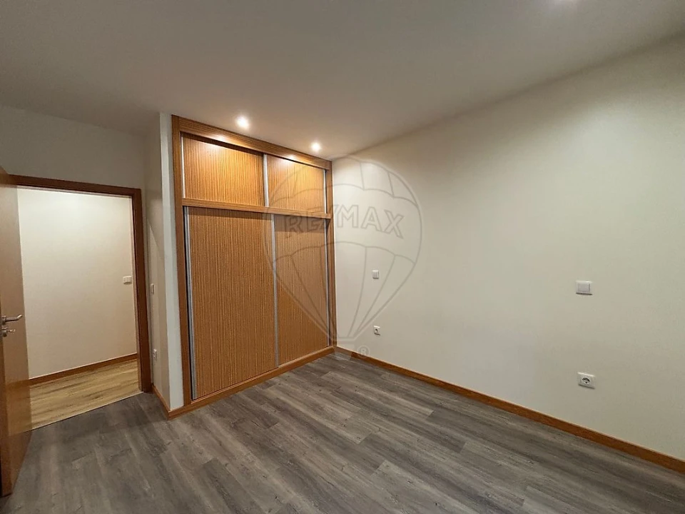 Moradia T2 para Arrendamento em Ovar, São João, Arada e São Vicente de Pereira Jusã Foto 16