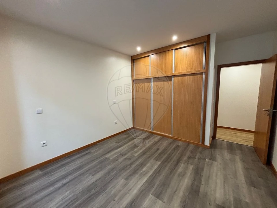 Moradia T2 para Arrendamento em Ovar, São João, Arada e São Vicente de Pereira Jusã Foto 15