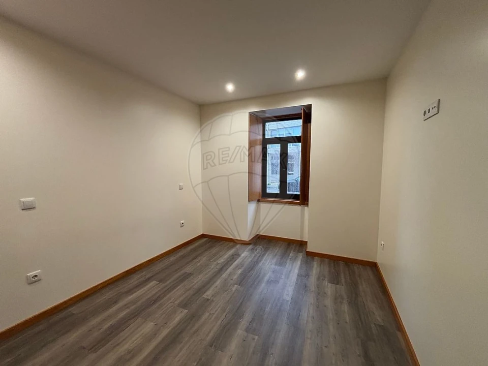 Moradia T2 para Arrendamento em Ovar, São João, Arada e São Vicente de Pereira Jusã Foto 9