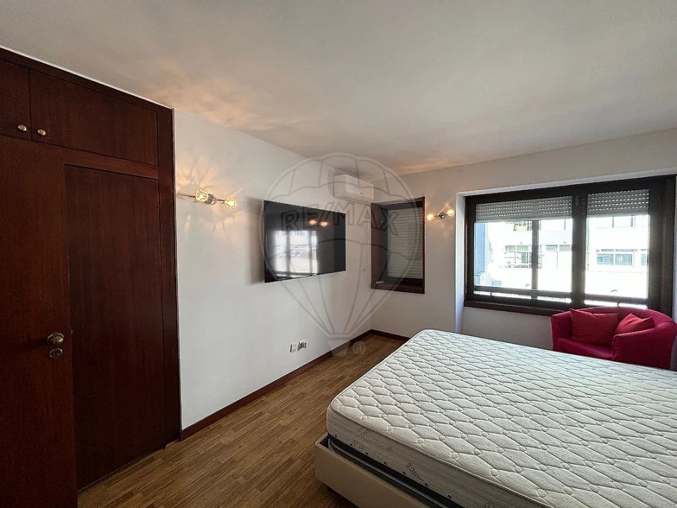 Apartamento T3 para Arrendamento em Ovar, São João, Arada e São Vicente de Pereira Jusã Foto 13