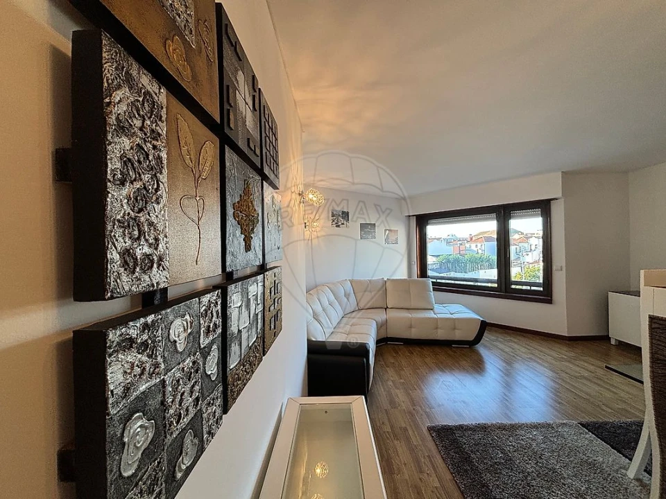 Apartamento T3 para Arrendamento em Ovar, São João, Arada e São Vicente de Pereira Jusã Foto 4