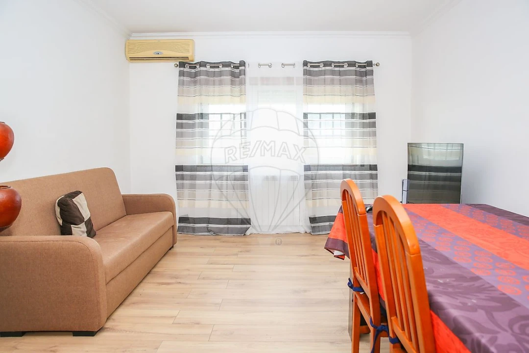 Apartamento T2 para Venda em Azambuja Foto 1