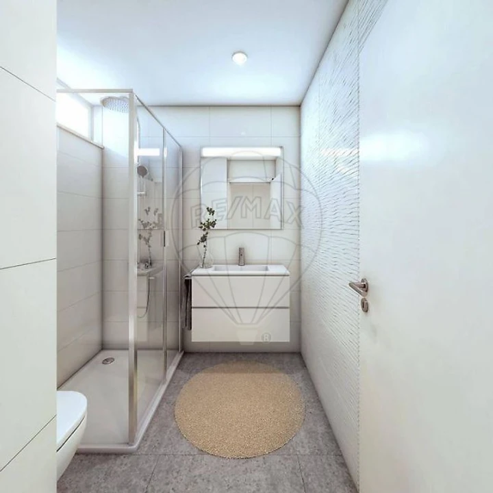 Apartamento T0 para Venda em Santo Antonio dos Olivais Foto 1