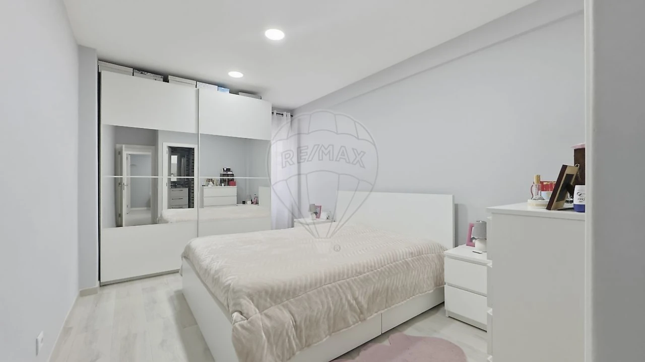 Apartamento T3 para Venda em Laranjeiro e Feijó Foto 8