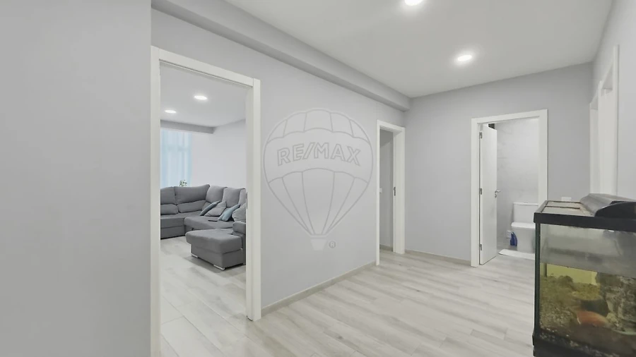 Apartamento T3 para Venda em Laranjeiro e Feijó Foto 3