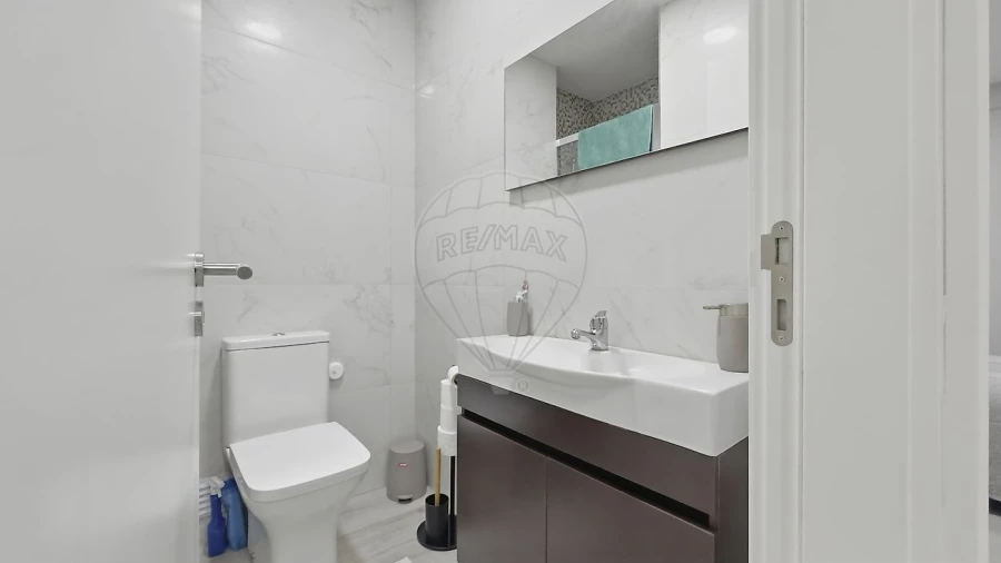 Apartamento T3 para Venda em Laranjeiro e Feijó Foto 11